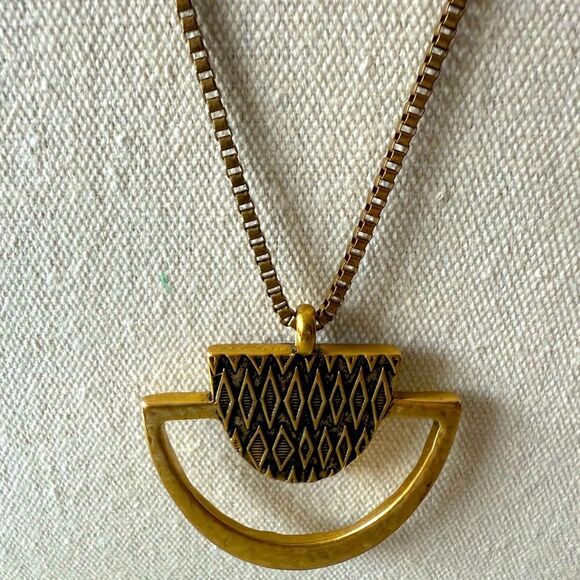 Lucky Brand Signed Reversible Pendant GoldTone Long Box Chain Necklace. - Picture 5 of 6